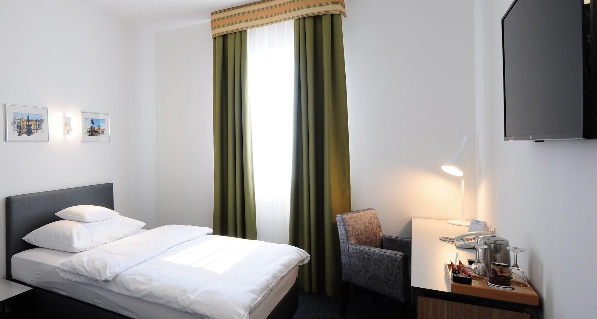 Western Airport Stella Hotel 3*