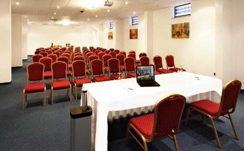 Western Airport Stella Hotel 3*